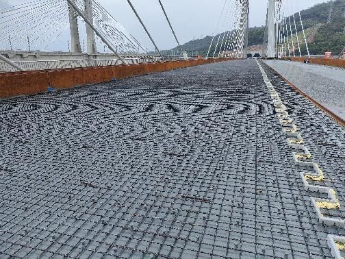 闽侯二桥（南互通）项目UHPC桥面铺装工程
